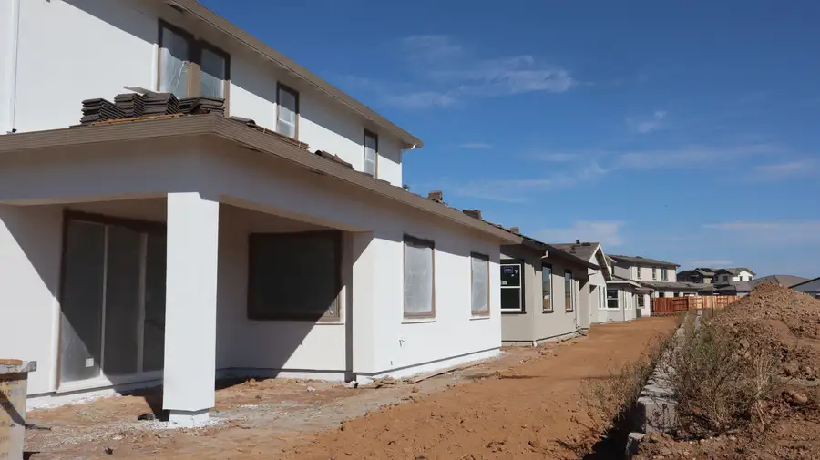 Pekerjaan struktur rumah tinggal pada proyek jasa bangun rumah Solusi Bangun Jaya